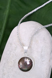 Black Mother Of Pearl Round Necklace - SF